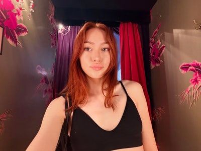 Female student looking for LA room now Main Photo