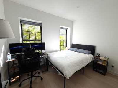 Private bed + bathroom in furnished UES apartment Main Photo