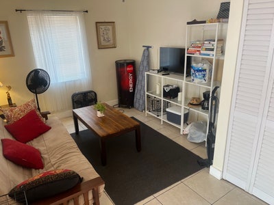Seeking a roommate for a furnished room  Main Photo