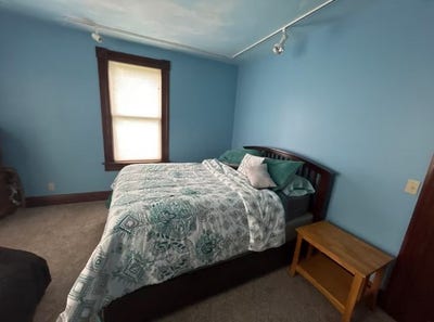 Spacious Private Room with Ensuite Bath Apartment Main Photo