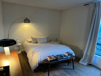 🌴 Room for Rent in Prime Santa Monica Location 🌴 Main Photo