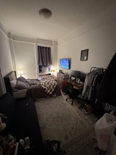 Huge Murray Hill Apt – Room Available Main Photo