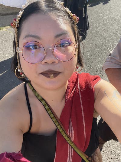 34 year old woman needs Huntington Beach room Main Photo