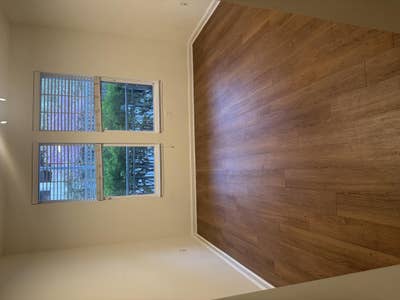 One room with private bathroom  Main Photo