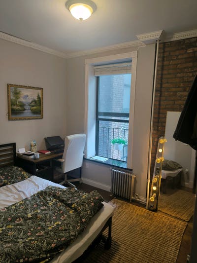 Cozy UWS room for June thru August Main Photo