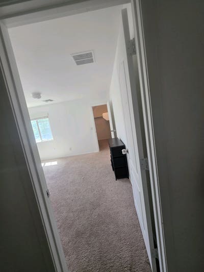 Looking for respectable roomates preferred couple Main Photo