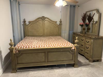 Master bedroom $1080 Main Photo