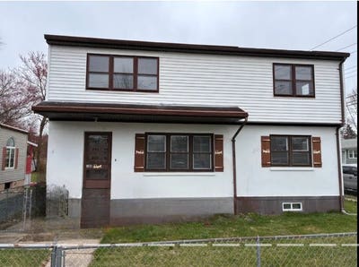 Room L2 for rent for Student of UNH. Across the r Main Photo