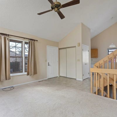 Room in a large shared homegreat neighborhoodfrien Main Photo