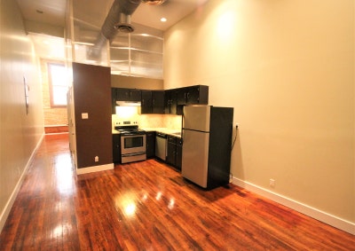 Luxury Loft for Rent  bath M106 Main Photo