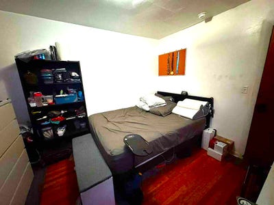 Nice and Cozy room! Convenient Location (Elmhurst) Main Photo