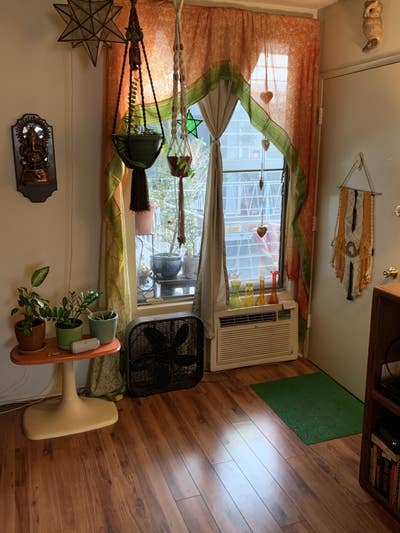 Furnished bedroom in West Hollywood Main Photo