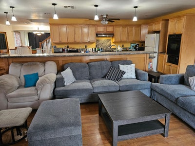 Large Room for Rent in a House in Bixby Knolls  Main Photo