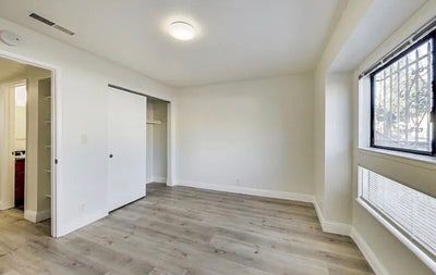 Large bedroom for rent walking distance from bart Main Photo