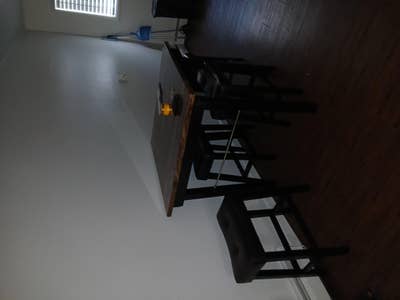 Looking for someone who needs temporary stay Main Photo