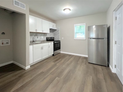 Roomy place in Marietta Main Photo
