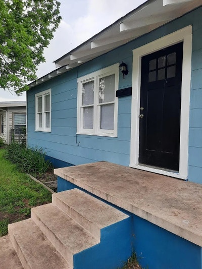 Excellent pad in San Antonio Main Photo