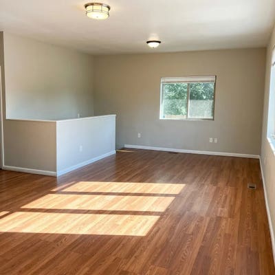 Room in a large shared homegreat neighborhoodfrie Main Photo