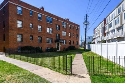 Very Nice  Condo Unit on a Beautiful Block  Main Photo