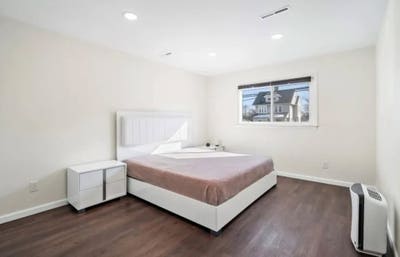 Large room in upscale neighborhood in Short HIlls  Main Photo