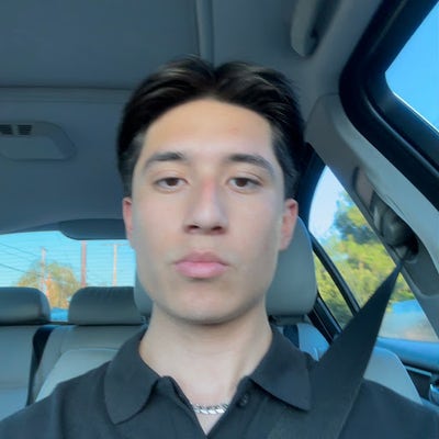 Student looking for a room in Canoga Park now Main Photo