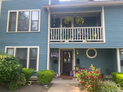 Spacious Woodlan Suite w/Private Bathroom  Main Photo