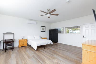 Beautiful, centrally located and close to everythi Main Photo