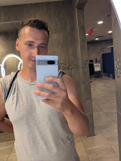 34 year old male looking for room Main Photo