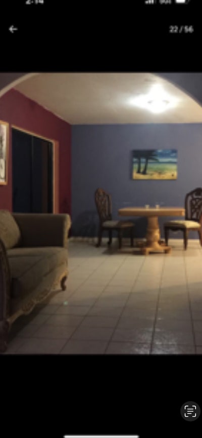 Room in a Beautiful House on a Lake  Main Photo