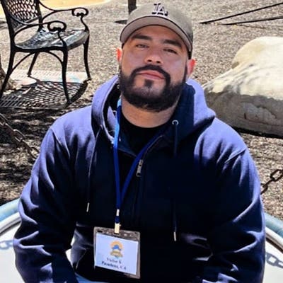Hi there! I’m a 34-year-old guy who’s out... Main Photo