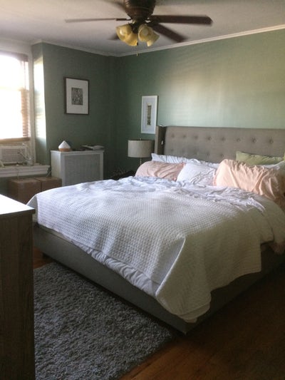 Astoria Ditmars large bedroom 11'x14' in 2FL house Main Photo