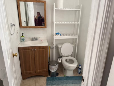 Basement room Main Photo