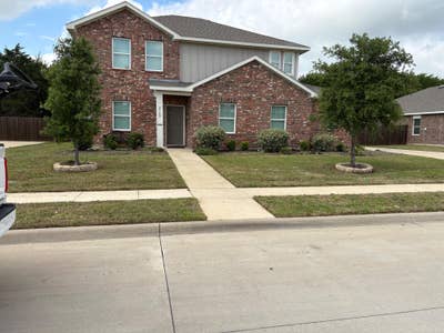 Very Spacious Home in Glenn Heights  Main Photo