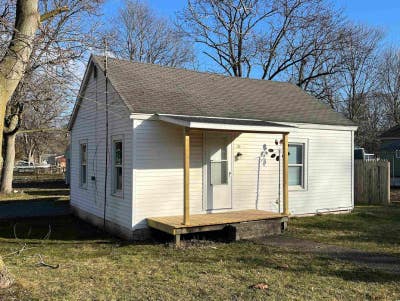 Single_Family Home for Rent in Goshen_ E Oakridge Main Photo