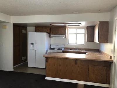 Beautiful 1 bed and 1bath apt in a quiet location  Main Photo