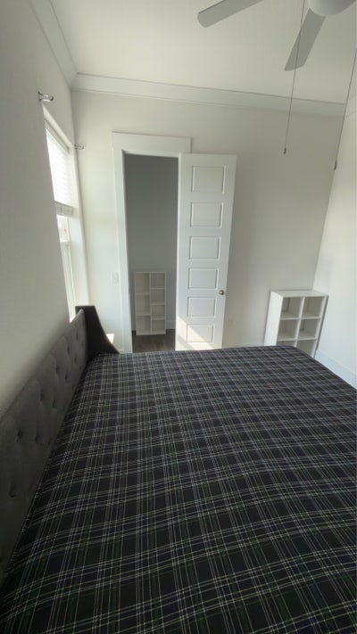 Room Available – Great Location in Georgetown Main Photo