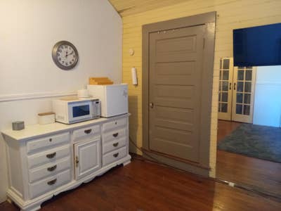 Lovely Room in Historic area Main Photo