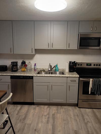 Room available in 2 bedroom apt Main Photo
