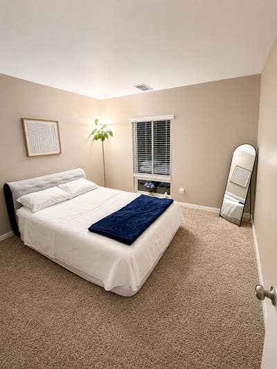 $950 1 Bedroom in Apartment  Main Photo