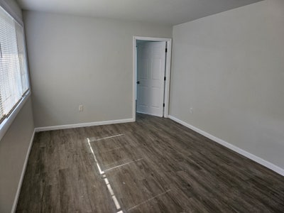 Roomy Room Main Photo