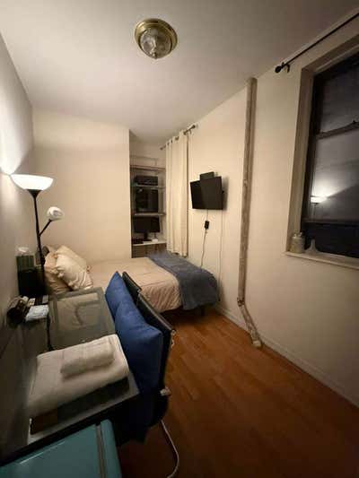Furnished Room in HK  Clean, Quiet Respectful Main Photo