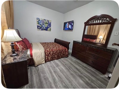 Large Room at Chelsea Suites Main Photo