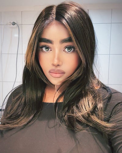 Female worker looking for a room in LA now Main Photo