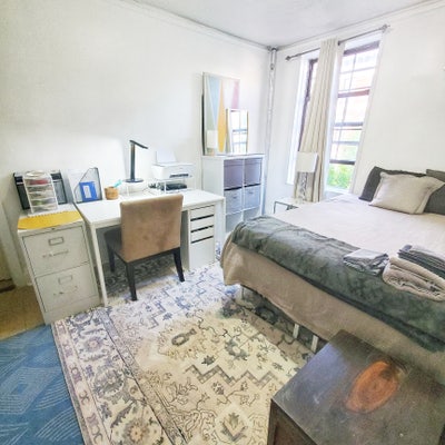 $995! Cute Cozy Furn Room! JULY 1 Utils Inc Main Photo