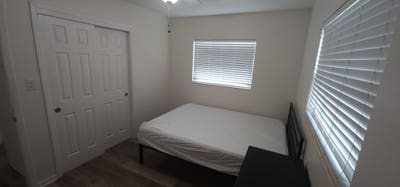 Move In Ready Furnished Student Rental in SafeQuie Main Photo