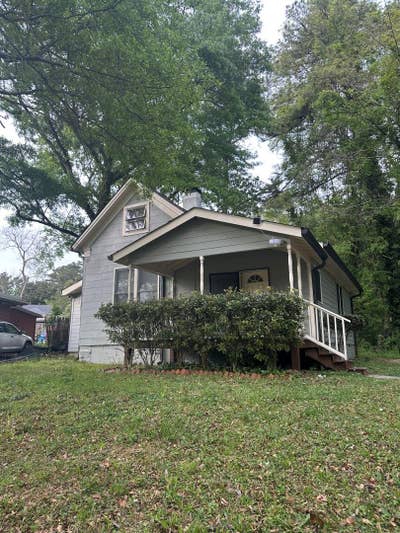 Amazing Renovated Home near all Atlanta Attraction Main Photo
