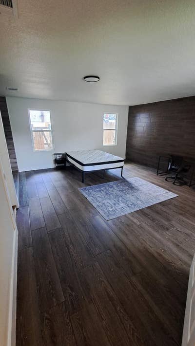  No MoveIn Fee + All Utilities Included!  Newly Re Main Photo