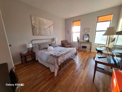 $1500 Room -  Includes Everything! Main Photo