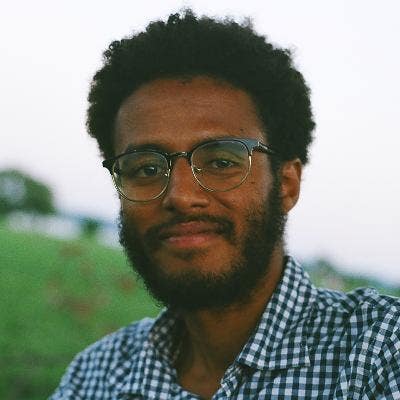 Professional Male seeks a small or large room Main Photo