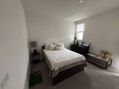 Private Room + En-Suite Bath in Quiet South Natoma Main Photo
